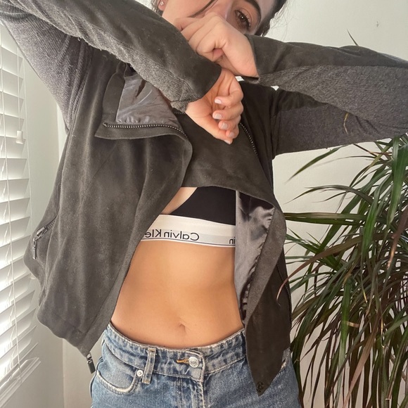 Cropped Suede Jacket - Picture 4 of 4